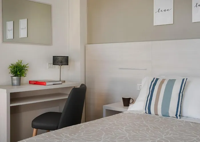 Club Hotel